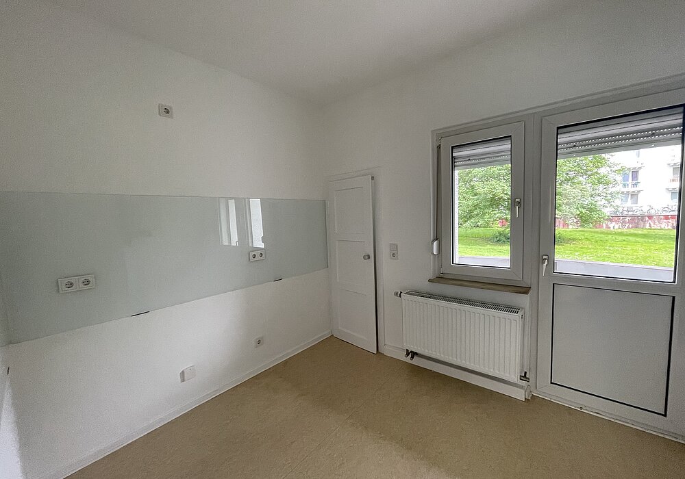 WG geeignete, moderne 2 ZKB mit Loggia! - Photo 3