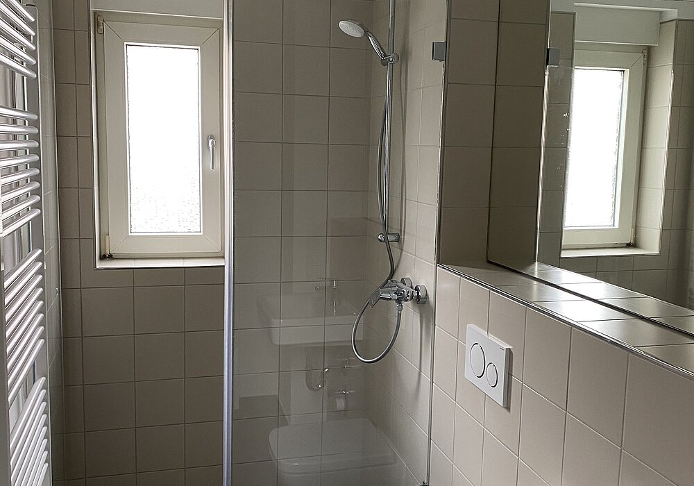 Modernisierte 2 ZKB mit Flair! - Foto 4
